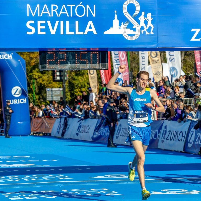 Elias Gemperli, auch bekannt als swisstrainrunner, ist ein erfahrener Langstrecken- und Marathonläufer. Erfahren Sie mehr über seine Leidenschaft für das Laufen und seine Erfolge.